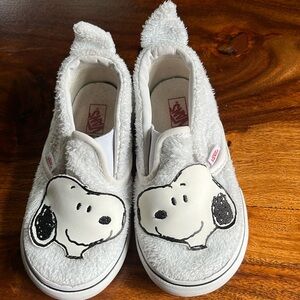 Fuzzy Snoopy vans